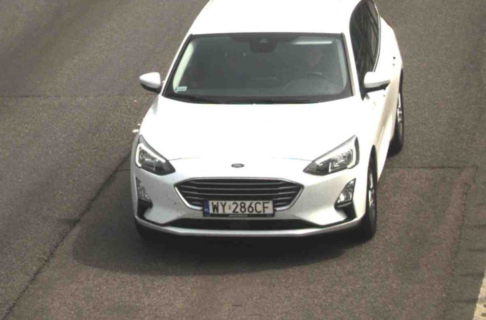 Kelių policijos pareigūnai prašo pagalbos - gal žinote, kam priklauso šis automobilis?