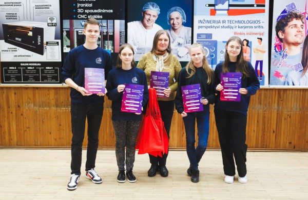 Patyriminis ugdymas Jonavos Jeronimo Ralio gimnazijoje