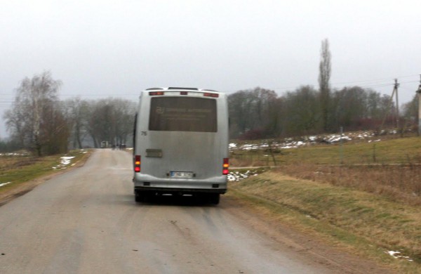 Šilų seniūnijoje į avariją pateko siuntas gabenęs mikroautobusas