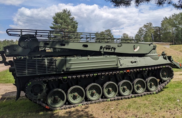 Evakuaciniai tankai „Bergepanzer-2“ pristatyti Lietuvos kariuomenei