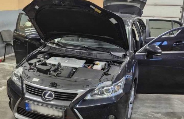 Sulaikyta grynųjų pinigų kontrabanda: jūreivis iš Latvijos mėgino slapčia į Rusiją išvežti 10 tūkst. eurų