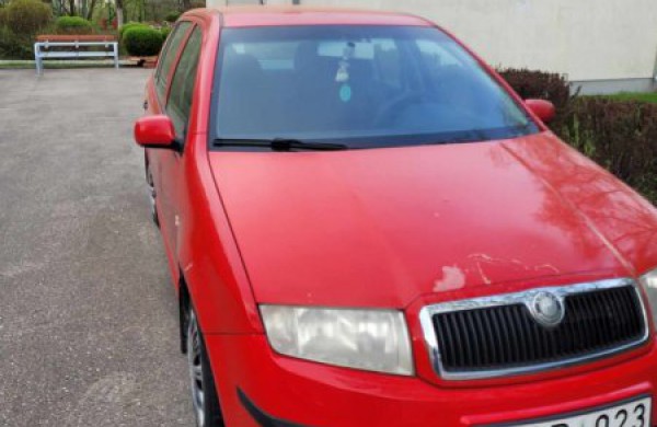 Jonavos rajono savivaldybė siūlo įsigyti automobilius ir ekskavatorių - skelbiami vieši aukcionai