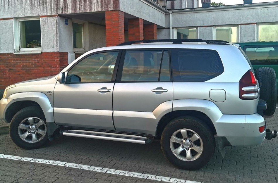 Lietuvoje registruotame visureigyje – rusiški automobilio numeriai ir suklastotas registracijos liudijimas