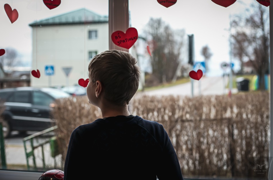 Autistiškas neverbalus vaikas bendrojo ugdymo mokykloje: tėvų ir mokytojų žinių bei nuoseklaus darbo rezultatas