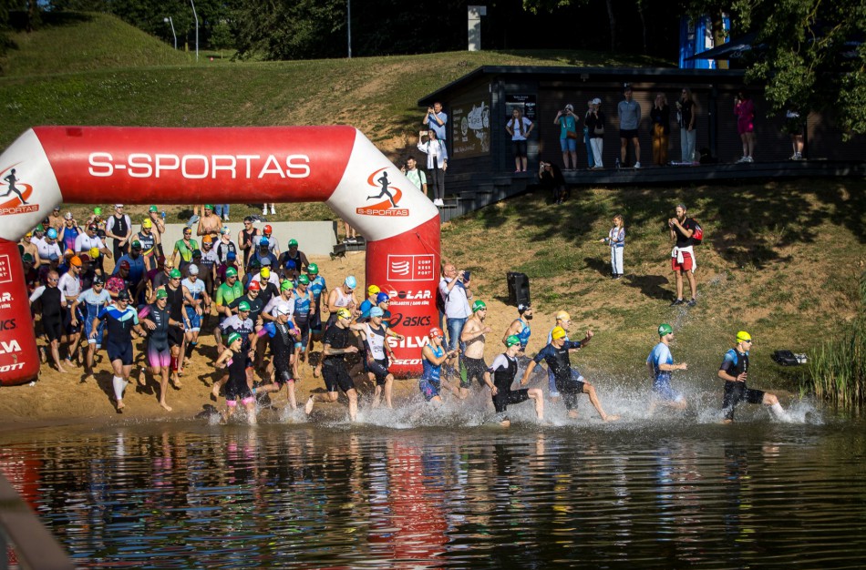 Lietuvos triatlono taurės etapo Jonavoje nugalėtojai džiaugiasi pademonstruotu tempu