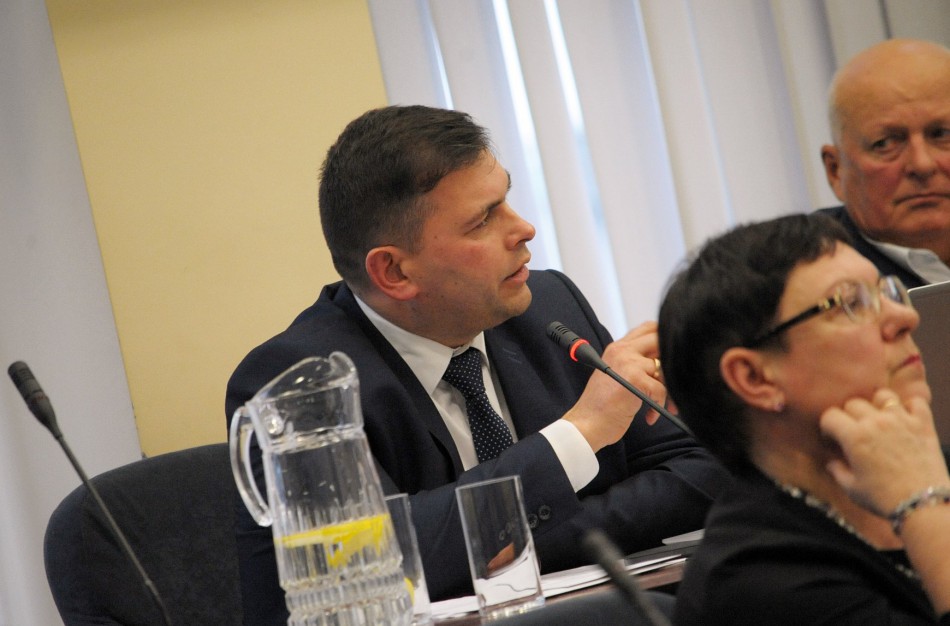 VTEK: Jonavos rajono etikos sargų sprendimas dėl R. Osausko elgesio - nepagrįstas ir naikinamas