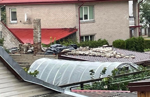 Audra talžo Jonavą - ugniagesiai dirba be perstojo, žmonės fiksuoja padarinius (nuolat atnaujinama)