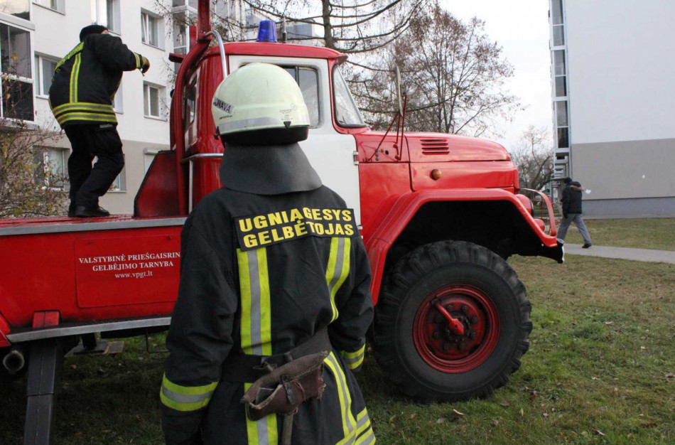 Gelbėtojams – pranešimas apie bute užsitrenkusį vienerių metų kūdikį