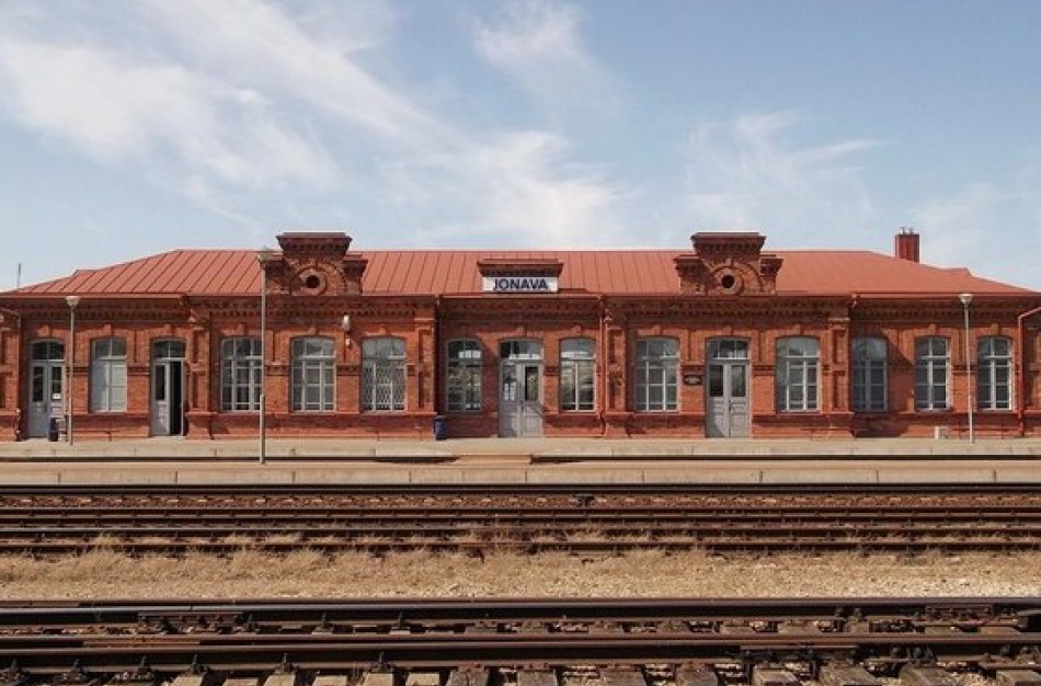 Grasinama susprogdinti Jonavos geležinkelio stotį, pradėtas tyrimas dėl grasinimo įvykdyti teroristinį aktą