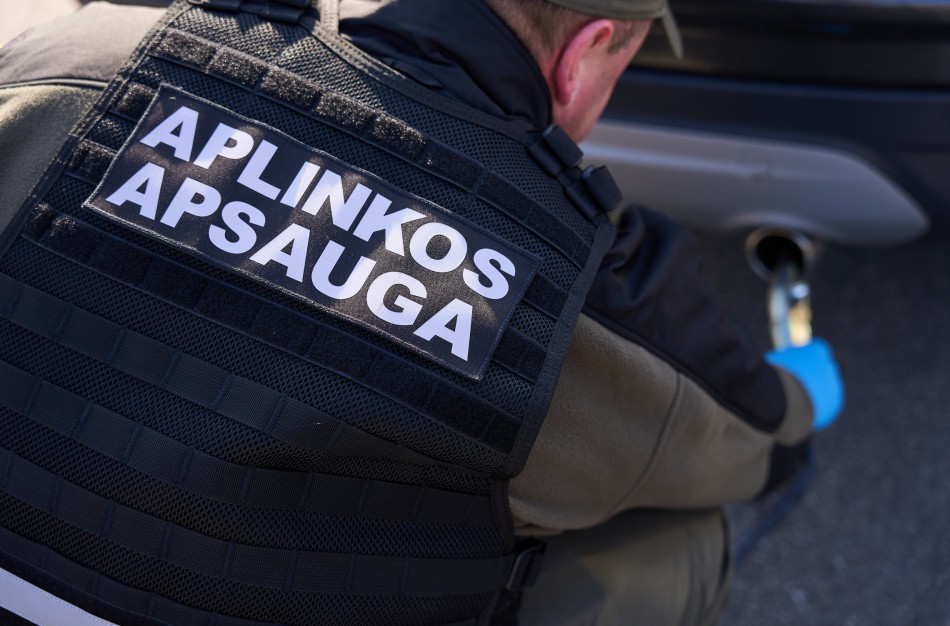 Informacija vairuotojams: aplinkosaugininkai pradeda automobilių taršos kontrolę