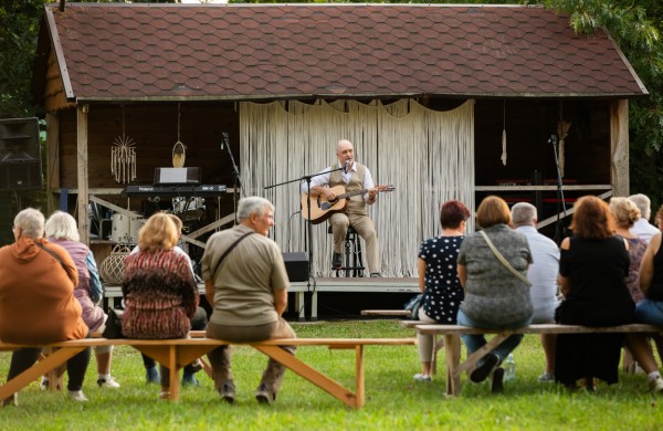 Mintys apie Žolines Juškonyse: ,,Lai auga augalai ir žmonės"