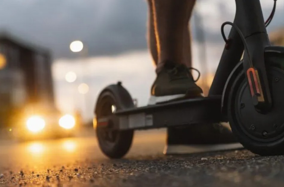 Užmaskuotas pavojus: paspirtukai – grėsminga bomba jūsų namuose?