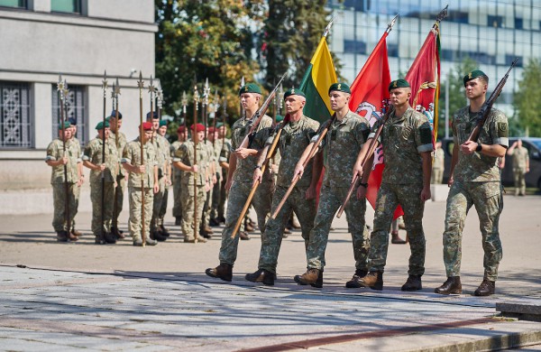 Lietuvos kariuomenės vyriausiuoju puskarininkiu paskirtas seržantas majoras Darius Masiulis