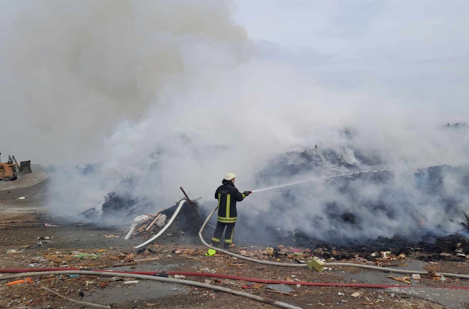 Gaisrą Lapių savartyne, Kauno rajone gesina gausios ugniagesių pajėgos