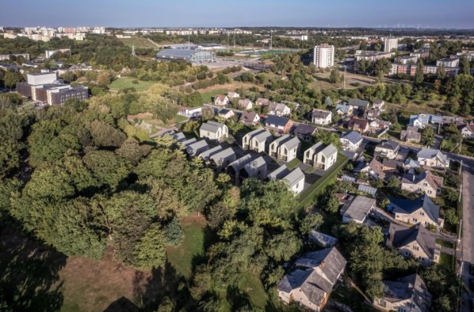 Devynių dviejų butų gyvenamųjų namų Jonavoje bei vidaus kelio statybos projekto projektiniai pasiūlymai