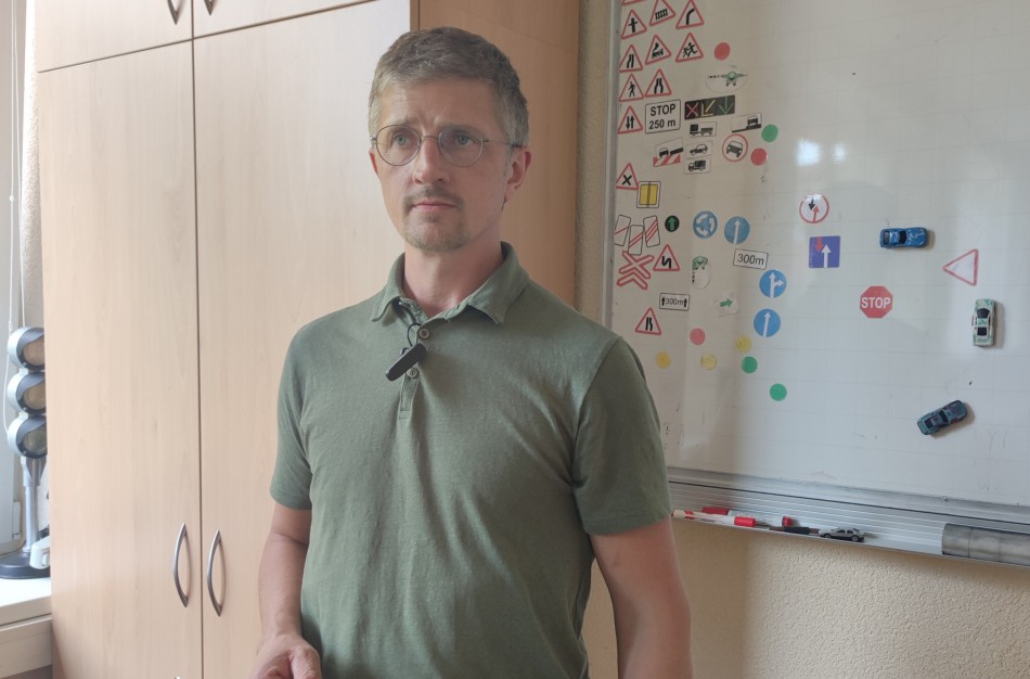 Net 73 proc. žmonių mano, kad dažniausiai KET pažeidinėja elektrinių paspirtukų vairuotojai  