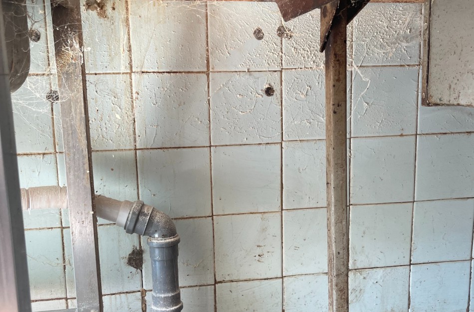 Varžtas sausainiuose padėjo aptikti itin aplaidžiai Garliavoje dirbusią konditerijos įmonę