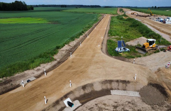 Aktyviuose „Rail Baltica“ ruožuose Jonavoje užbaigti tiesti jungiamieji keliai ir drenažo sistema
