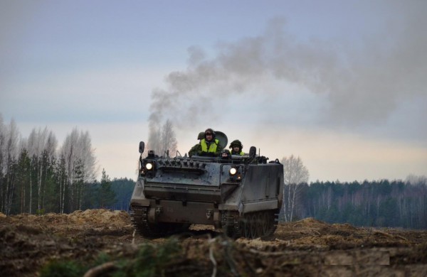 Laisvos darbo vietos Jonavos rajone: ieškomas šarvuočio vairuotojas