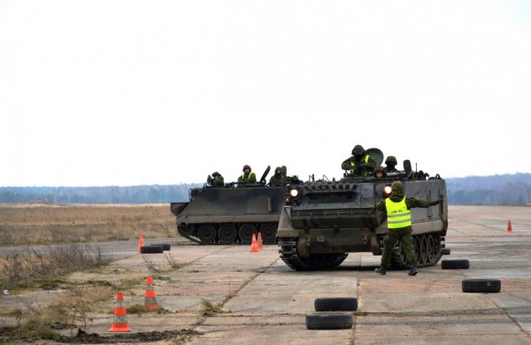 Laisvos darbo vietos Jonavos rajone: ieškomas šarvuočio vairuotojas