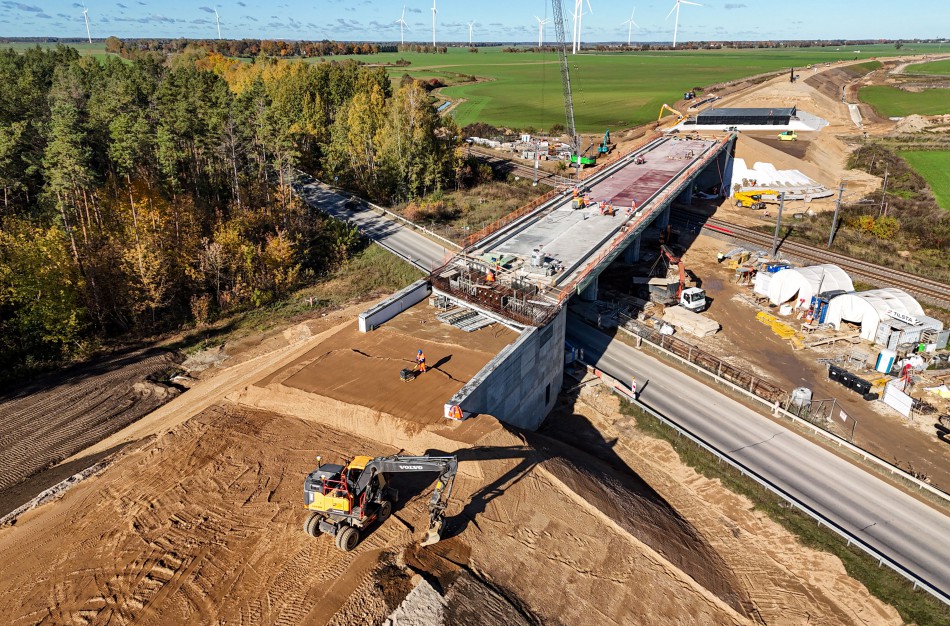50 000 tonų geležinkelio skaldos netrukus pasieks „Rail Baltica“ statybvietę Jonavos rajone