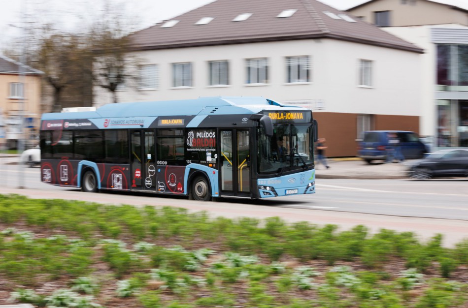 Visų Šventųjų dieną į kapines veš nemokamai