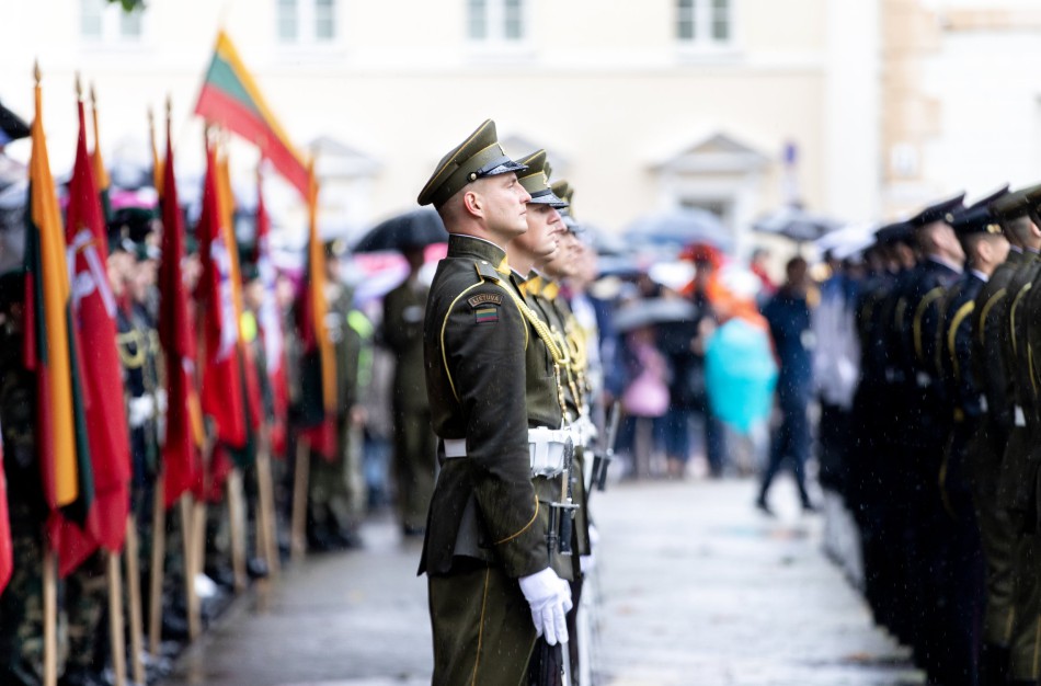 Premjerė sveikina Lietuvos kariuomenės dienos proga - šiandien galime didžiuotis