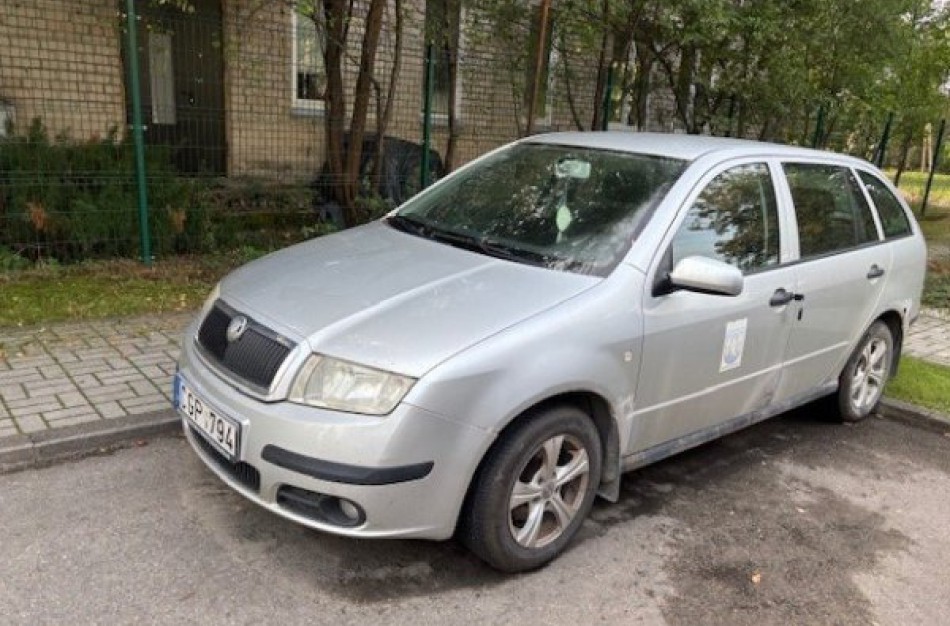 PAKARTOTINIS Automobilio ŠKODA FABIA (valst. Nr. CGP794) pardavimas viešo aukciono būdu