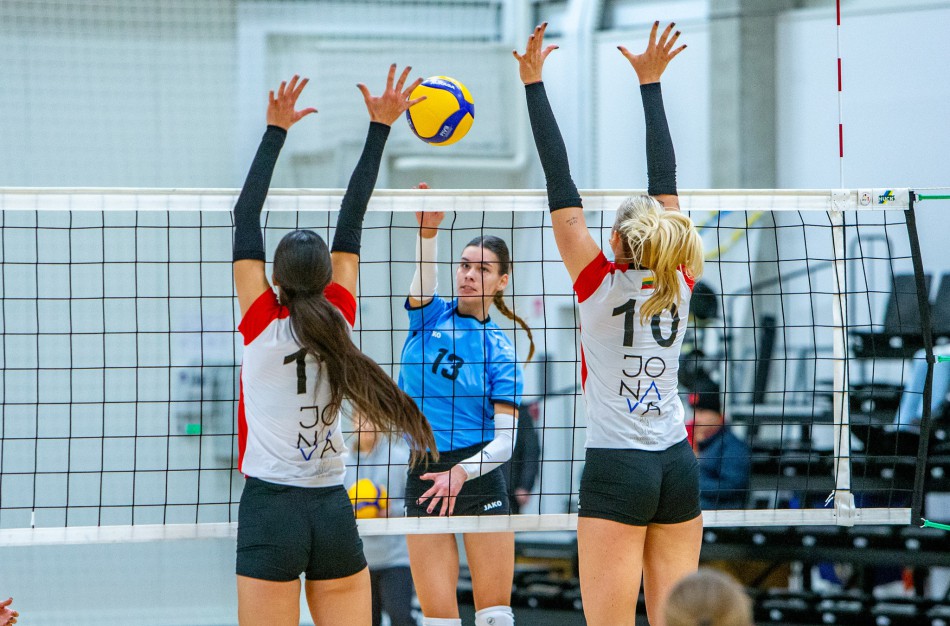 Baltijos moterų tinklinio lygoje Kauno ir Jonavos komandos iš Latvijos parsivežė po pergalę 