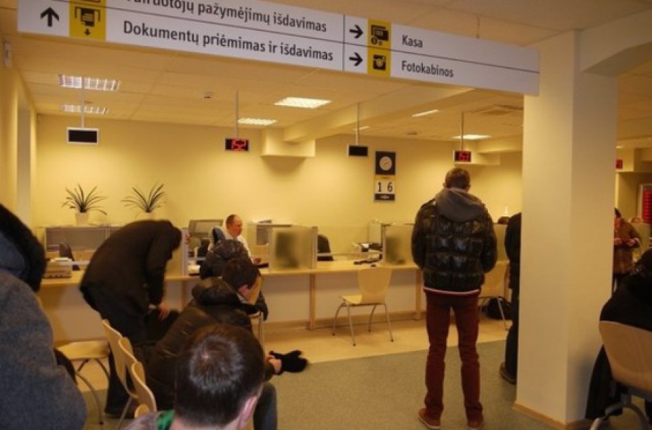 „Regitra“ ruošiasi vairuotojų antplūdžiui: artėja terminas keisti pažymėjimus