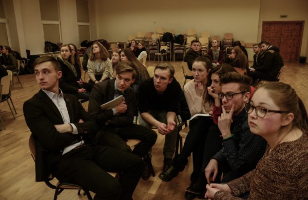 Jonavoje moksleiviai  trims dienoms tapo Europos Parlamento nariais