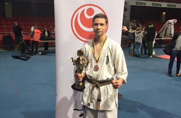 Jonavos kiokušin karate sportininkui – sidabrinis apdovanojimas
