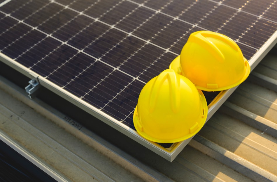 71 mln. Eur numatyta juridinių asmenų saulės elektrinių įsirengimui