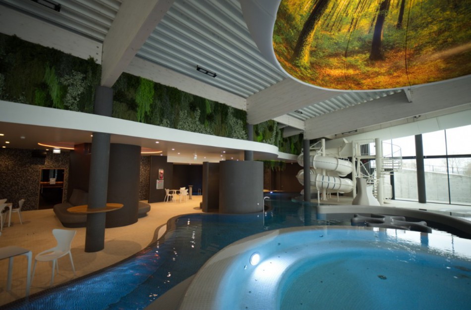 16-metės tėvų laiškas redakcijai: mergaitė Jonavos baseine susidūrė su netoleruotinu suaugusio vyro elgesiu