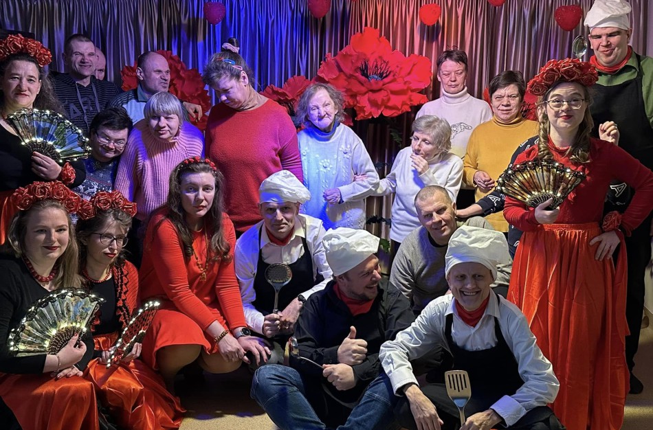 Bendradarbiavimas ir draugystė: Jonavos rajono neįgaliųjų veiklos centre lankėsi svečiai iš Valakampių socialinių paslaugų namų