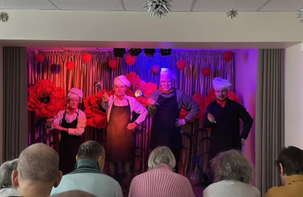 Bendradarbiavimas ir draugystė: Jonavos rajono neįgaliųjų veiklos centre lankėsi svečiai iš Valakampių socialinių paslaugų namų