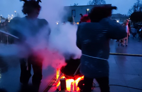 Jonavoje praūžė triukšmingos Užgavėnės: žiema išvaryta, Gavėnas sunaikintas