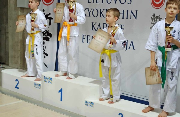 Trys jonaviečiai Kyokushin pirmenybėse iškovojo auksą