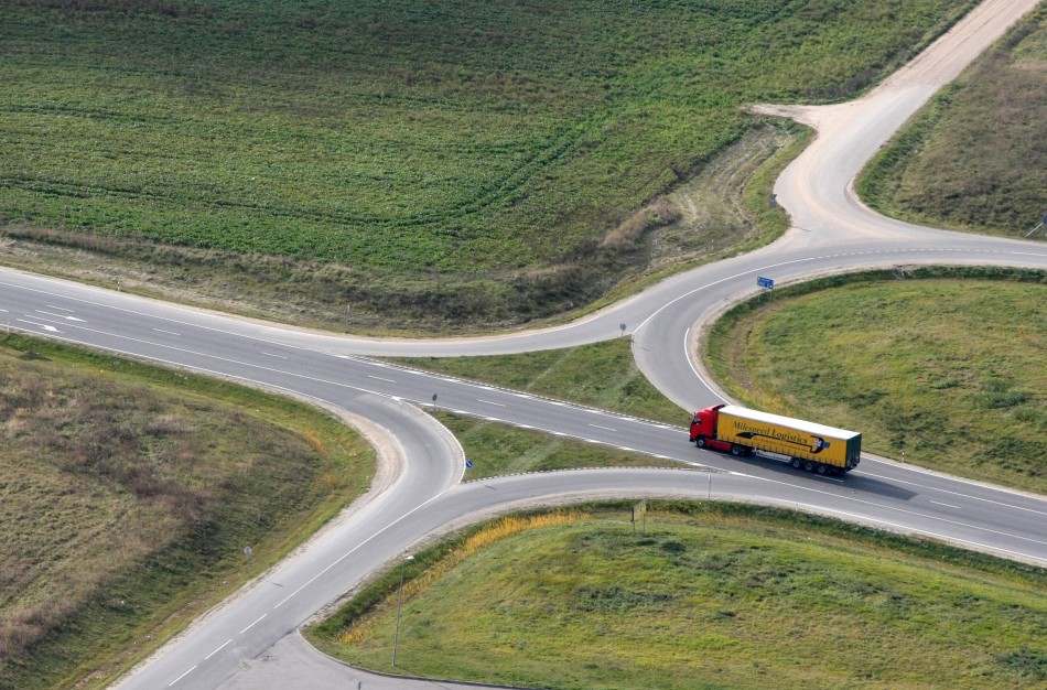 Plečiamas mokamų kelių tinklas krovininiam ir komerciniam transportui