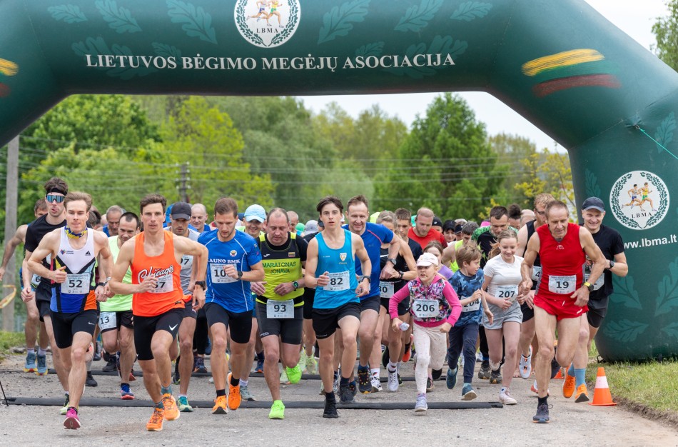 Prasidėjo šeštasis Jonavos bėgimo taurės sezonas 