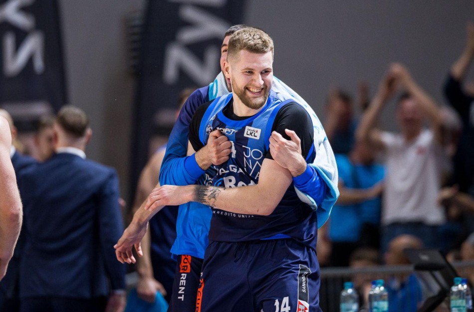 Jonavos krepšininkų triumfas – „CBet“ eliminavo „vilkus“ ketvirtfinalyje
