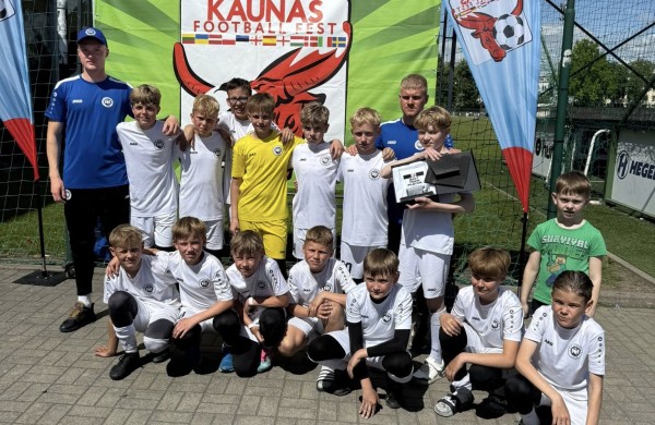 Jonavos futbolo akademijos komandos dalyvavo tarptautiniame „Kaunas Football Fest“ turnyre