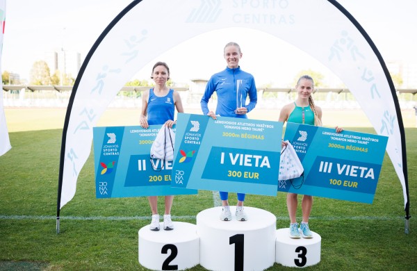 Lengvosios atletikos varžybose „Jonavos mero taurė“ – aukšti sportininkų pasiekimai ir asmeniniai rekordai  