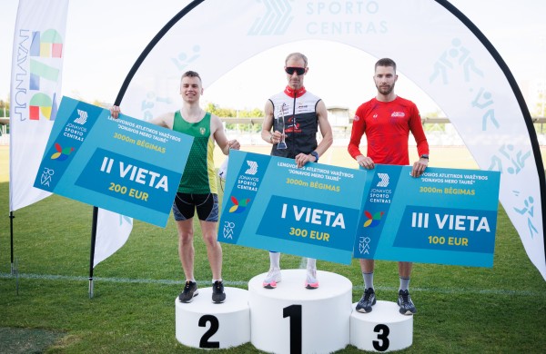 Lengvosios atletikos varžybose „Jonavos mero taurė“ – aukšti sportininkų pasiekimai ir asmeniniai rekordai  