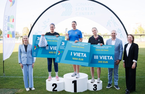 Lengvosios atletikos varžybose „Jonavos mero taurė“ – aukšti sportininkų pasiekimai ir asmeniniai rekordai  