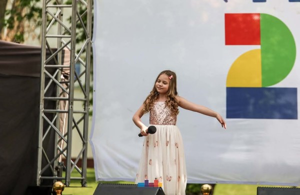 Jonava pagerbė talentus ir pasitiko vasarą su muzika