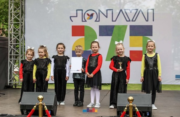 Jonava pagerbė talentus ir pasitiko vasarą su muzika