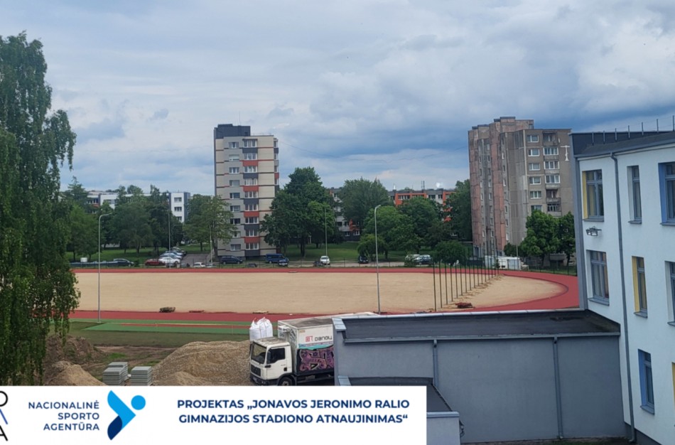 Įgyvendinamas projektas „Jonavos Jeronimo Ralio gimnazijos stadiono atnaujinimas“