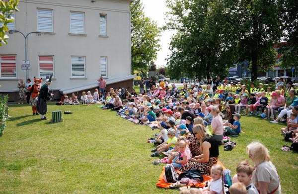 Startavo renginių ciklas „Atostogos knygų terasoje“