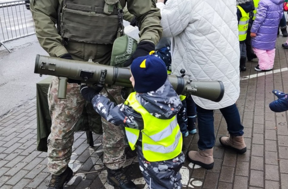 Norima plėsti pilietiškumo ir gynybos įgūdžių ugdymą